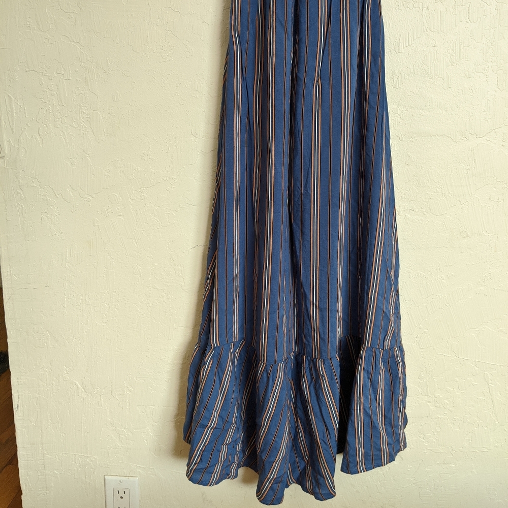Dress - Picture 9 of 9